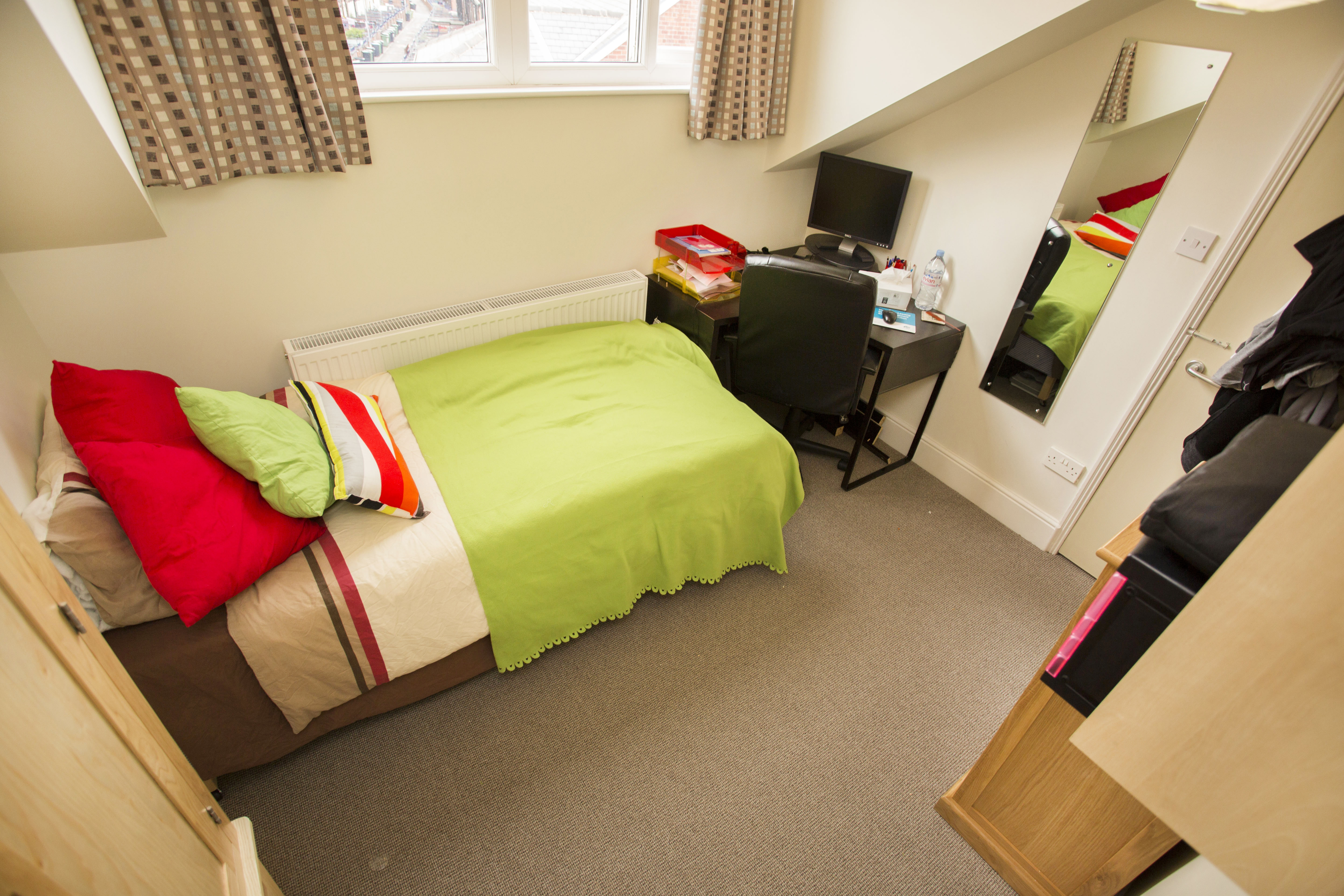 8 CHISWICK - Bedroom 4 (11).JPG