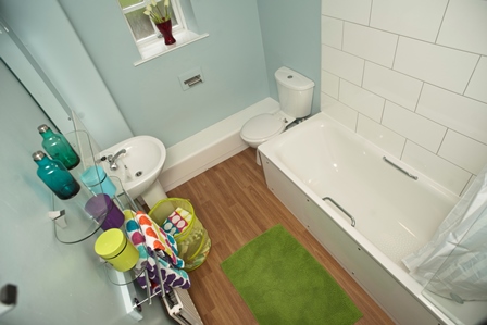 Bathroom (s) (6).JPG